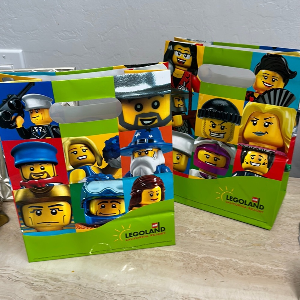 Legoland California Paper Bags (8X10)